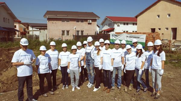 metropolitan life parteneriat la care iau parte i romani