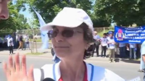 dialog fabulos intre o profesoara de engleza prc c8prc 99i un reporter