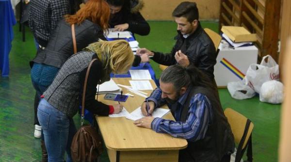 alegeri spania stanga radicala ii depa e te pe sociali ti in sondaje
