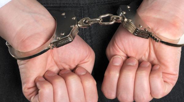 inchisoare pentru candida ii care copiaza la examenele de admitere