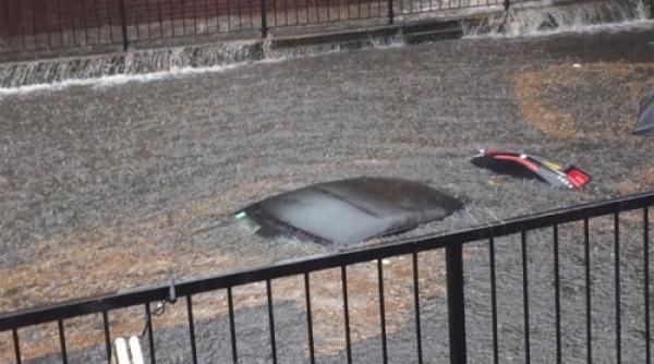 o ploaie de o ora a facut ravagii in londra video