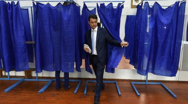 primarul de la 5 luat pe sus de psd i ti e ti nebun ai o problema la cap replica lui daniel florea