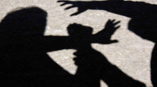 bataie la un concert din ia i patru tineri in stare grava