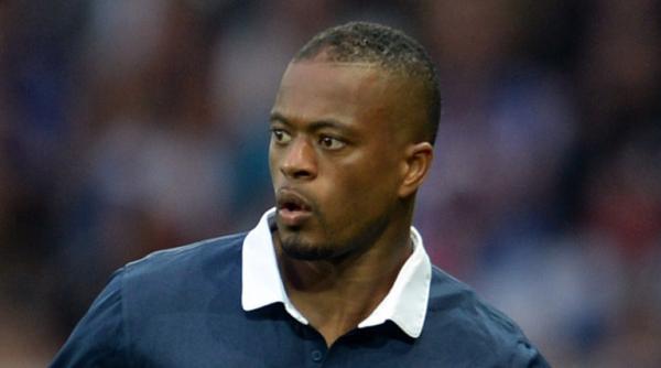 patrice evra surprins de tricolori aveam impresia ca sunt 12 pe teren