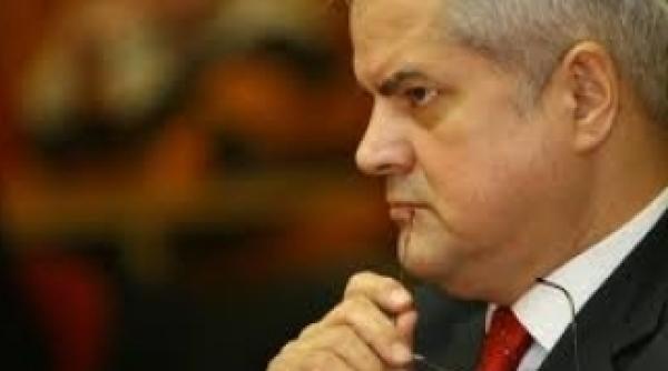 adrian nastase recomanda multe pastile de memorie pentru traina basescu