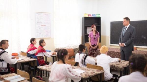 pre edintele romaniei in vizita la coala din moto eni parte a pachetului unicef educa ie incluziva de calitate