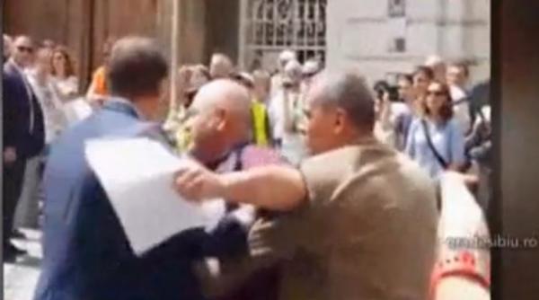 cine este contestatarul lui iohannis de la sibiu