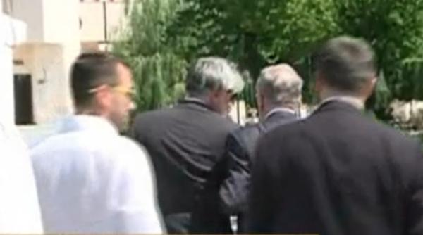 ion iliescu prezent la incinerarea lui victor atanasie stanculescu