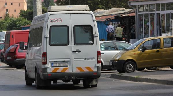 operatorii de microbuze protest na ional ministerul transporturilor pus la zid