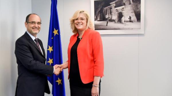 felicitari de la bruxelles dupa o ini iativa remarcabila a ministrului educa iei