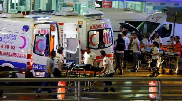 primele imagini cu teroriprc c8prc 99tii de pe aeroportul din istanbul