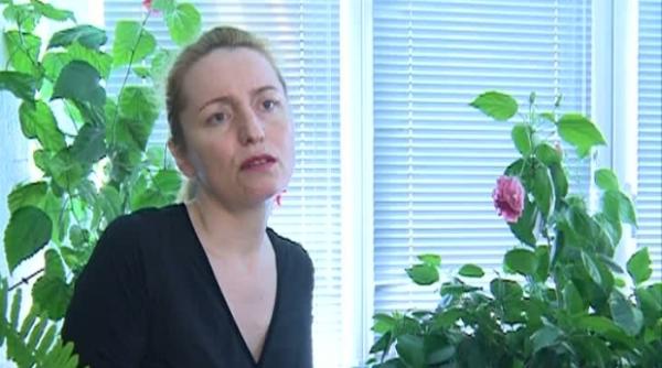 imagini din casa fostei sotii a lui dan condrea cum traiesc laura georgescu si fiica sa