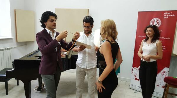 cezar ouatu necru ator ca jurat la un concurs de muzica