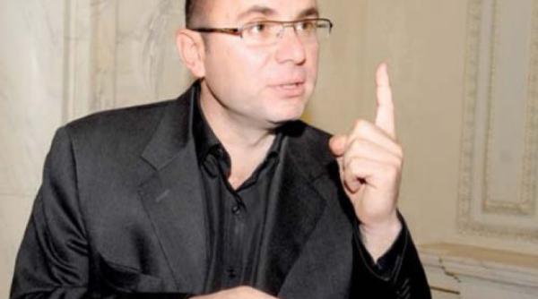 cozmin gusa despre elie wiesel ne despartim de un evreu intelept