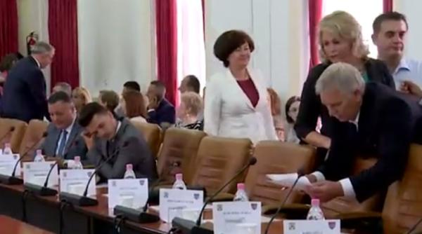 duel cu gre eli gramaticale intre doi politicieni internau ii au reac ionat