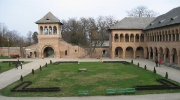 oaza de teatru i voie buna pentru intreaga familie unde pute i merge