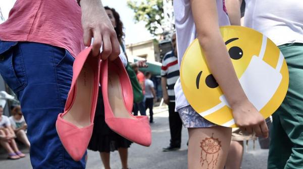 epilarea pubiana riscuri dr gabriel lemnete ginecologul vedetelor avertizeaza