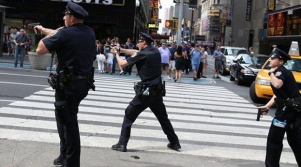 incident armat in sua trei persoane ucise in fata unui tribunal