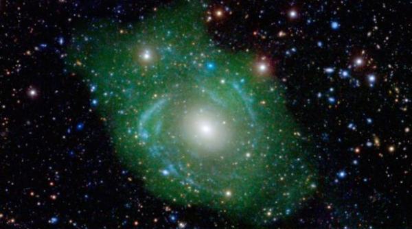 o noua galaxie descoperita de astronomi