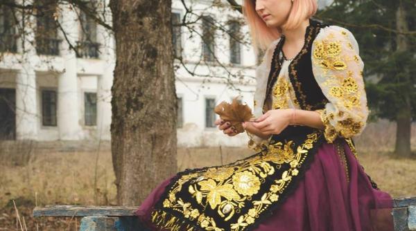 tanara din bucure ti aleasa primar la petri infuriata pe sateni