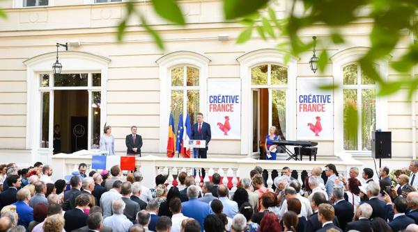 klaus iohannis lasat singur de ziua fran ei