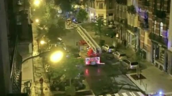 teroare in bruxelles cel pu in apte ma ini incendiate