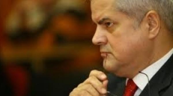 adrian nastase aten ioneaza un ministru tehnocrat