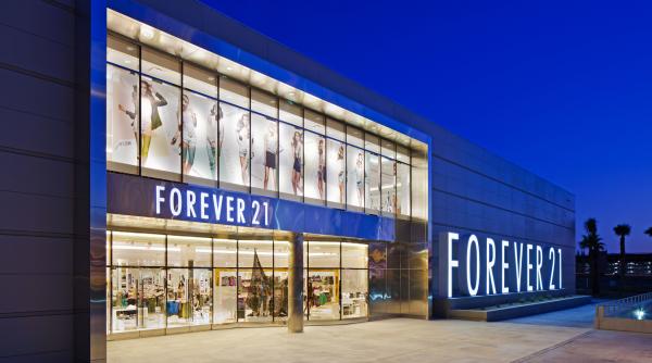 forever 21 gigantul american de pe pia a fashion vine in romania