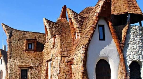 castelul de lut din valea zanelor subiect de reportaj la bbc