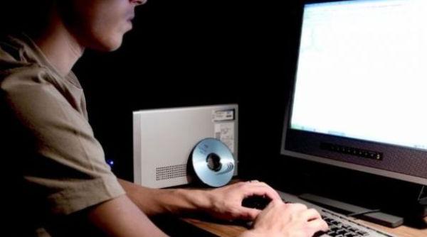 lovitura pentru internau i kickasstorrents cel mai popular site de piraterie inchis