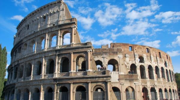 pokemon go sute de persoane la colosseumul din roma din cauza unui zvon