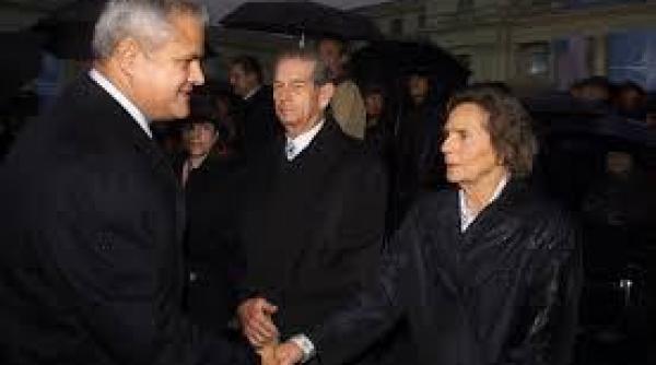 adrian nastase primul mesaj dupa moartea reginei ana