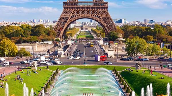 hotelurilor din paris aproape goale discounturi de pana la 50 la suta