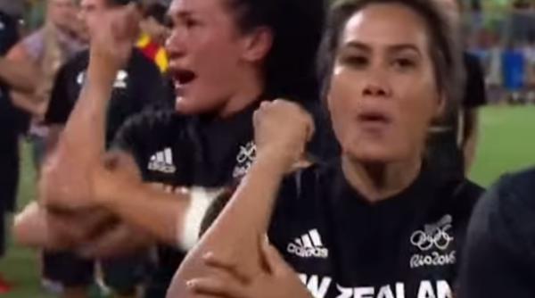 video emo ionant sportive in lacrimi in timp ce realizau celebrul haka