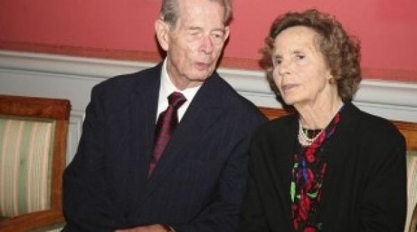 raed arafat la castelul peles pentru a i aduce omagii reginei ana