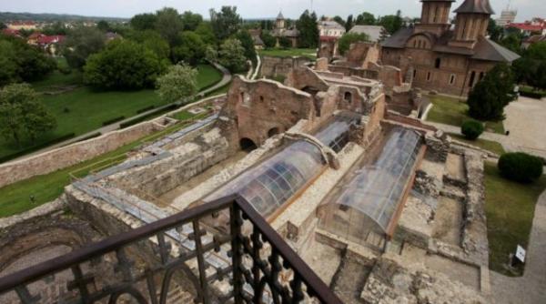 termopane la curtea domneasca targovi te un kitsch de milioane de euro