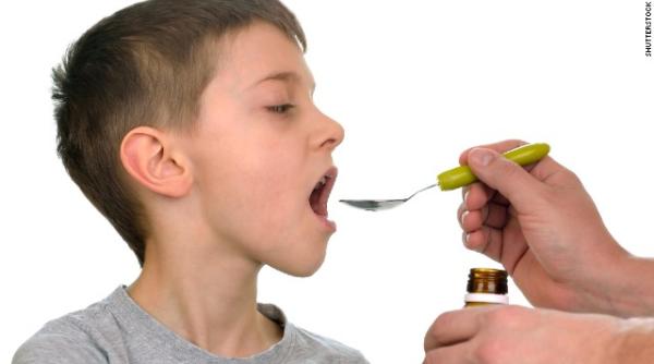 ingijorator cum trateaza jumatate dintre parinti trateaza durerea si febra copiilor