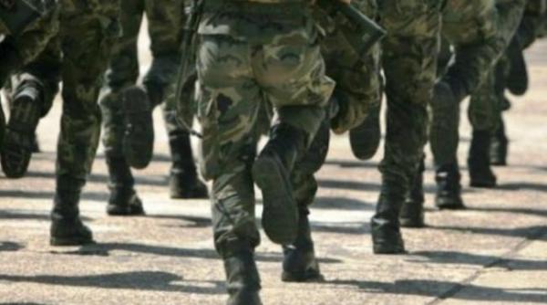 trei militari re inu i pentru trafic de droguri