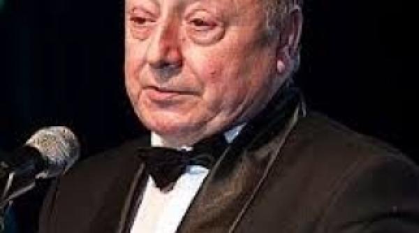 mesaj dureros scris de so ie pe coroana lui marin moraru