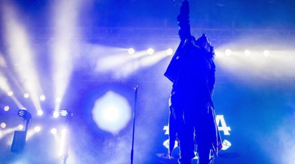 premiera in romania cine va avea mare concert la bucure ti