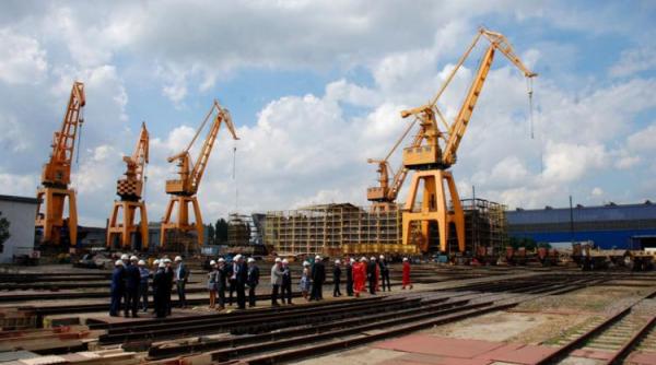 comenzi record pentru antierul naval braila opt nave pentru kazahstan