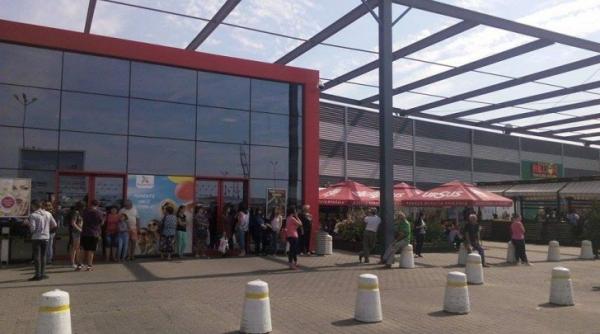 explozie intr un centru comercial echipa sri la fa a locului