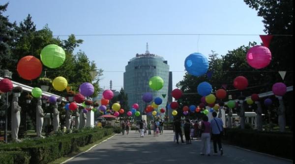 trei zile de sarbatoare pentru bucure teni ce le a pregatit gabriela firea