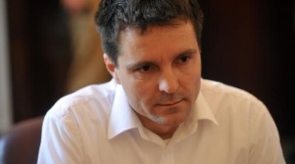 nicusor dan ii raspunde lui blaga vremea lor abia incepe