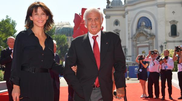 vene ia 2016 un leu de aur onorific i a gasit stapanul jean paul belmondo