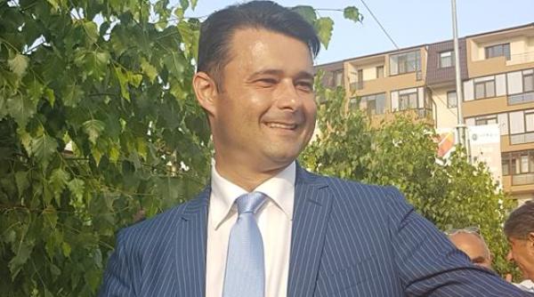 primarul daniel florea alaturi de elevii sectorului 5 in prima zi a noului an colar