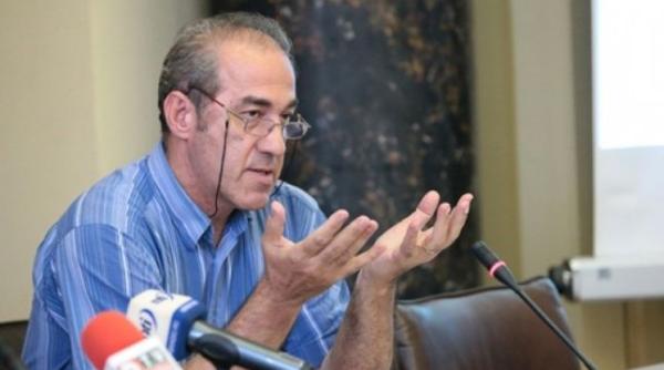 omul care l a demascat pe ponta intrebare cheie in razboiul din educatie