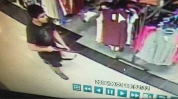 atac armat in sua la un centru comercial