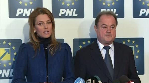 liberalii decid sambata calea de urmat dupa demisia lui blaga din functia de copresedinte