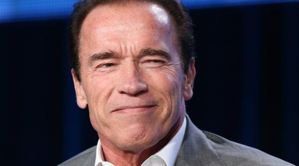 arnold schwarzenegger a fost saltat de poli ie de pe strada in germania